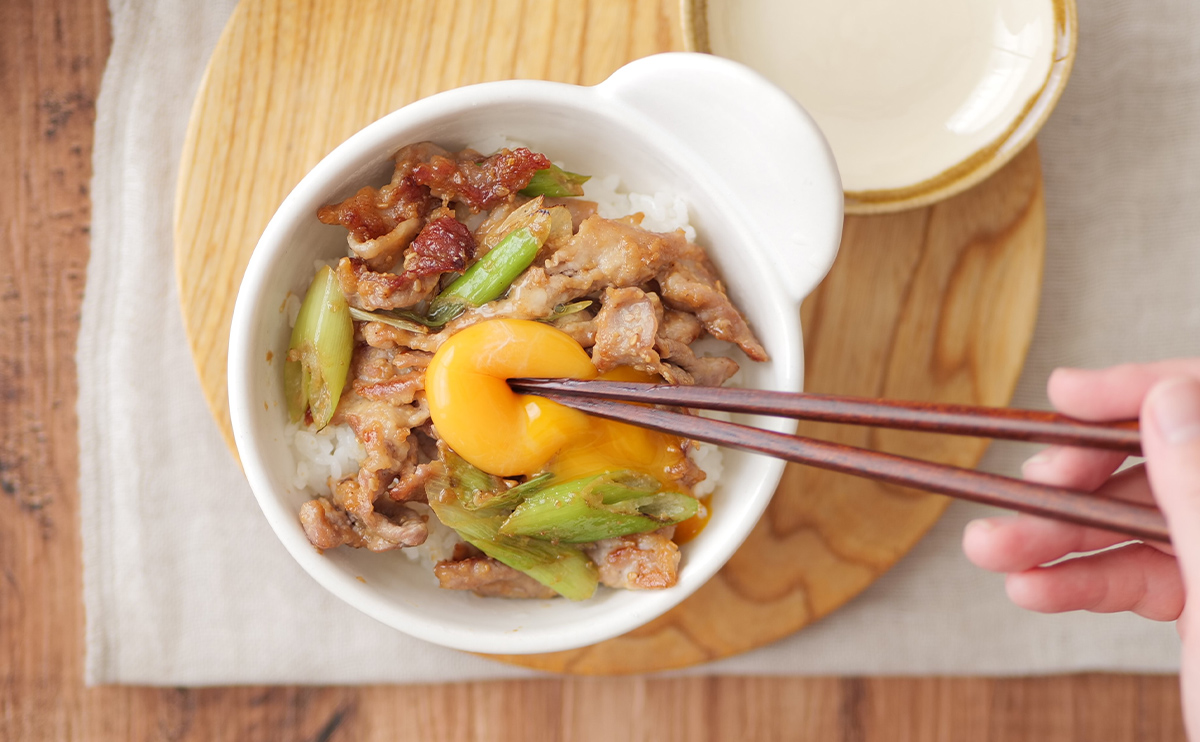 ごまみそスタミナ丼｜味噌レシピ｜マルサンアイのお料理レシピ