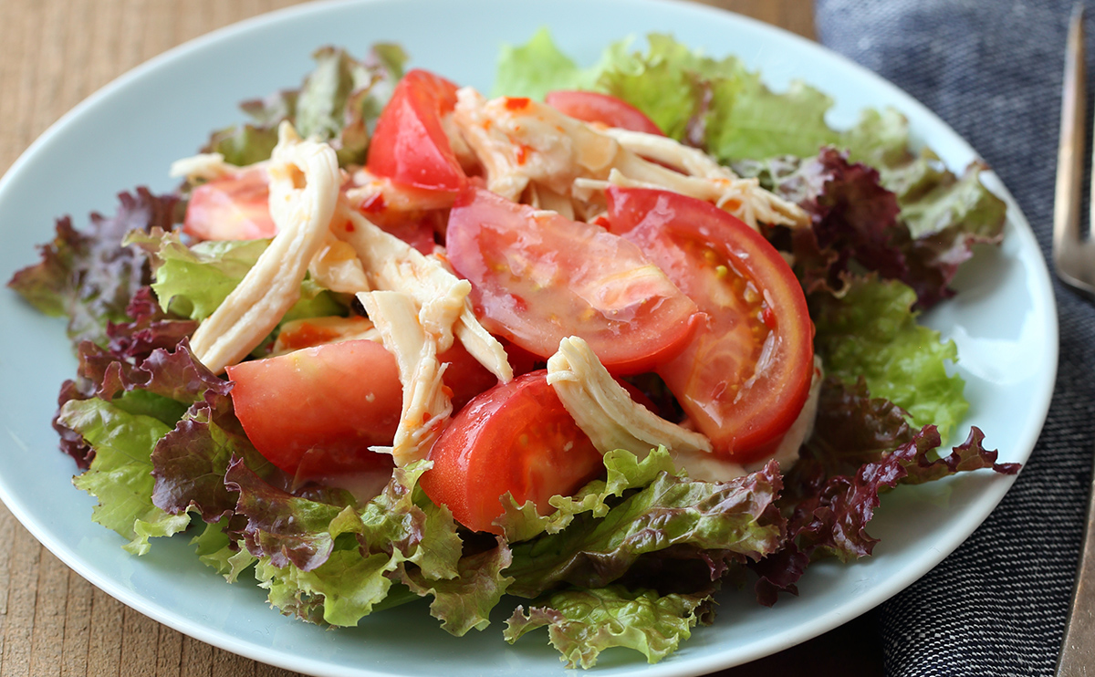 トマトと鶏肉のエスニックアーモンドサラダ｜アーモンドミルクレシピ
