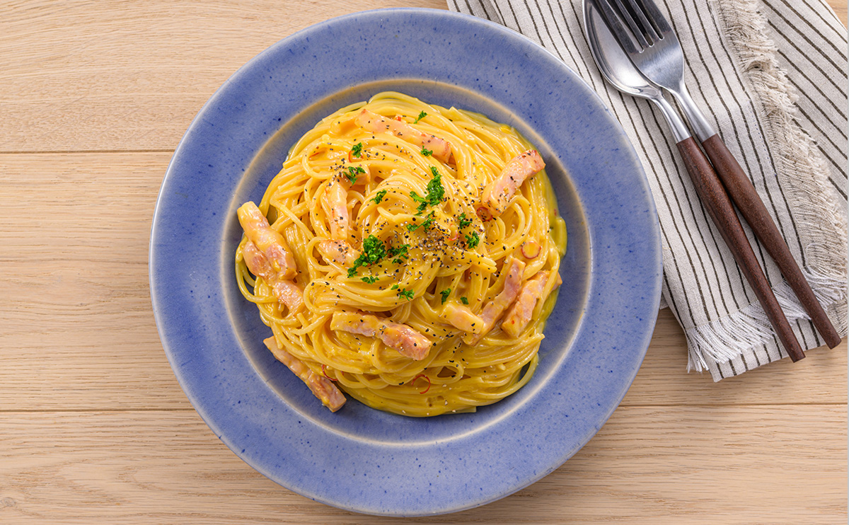 ぺぺた 豆乳シュレッドのとろりワンパンぺぺたま｜豆乳チーズレシピ｜マルサン