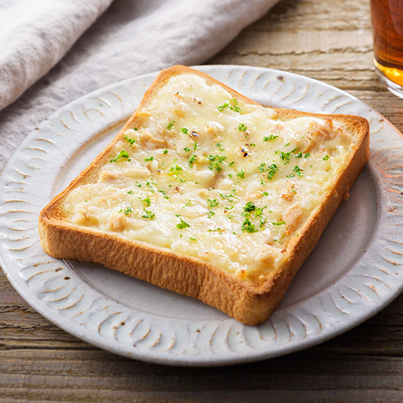 ツナメルトトースト