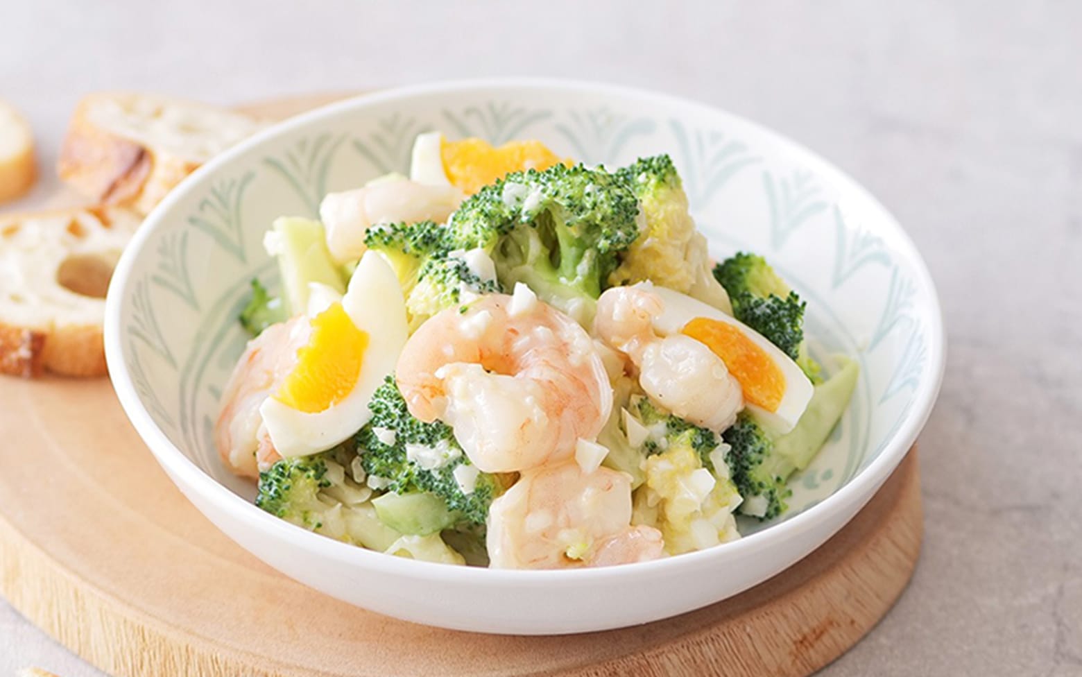 えびとブロッコリーのデリ風豆乳グルトサラダ