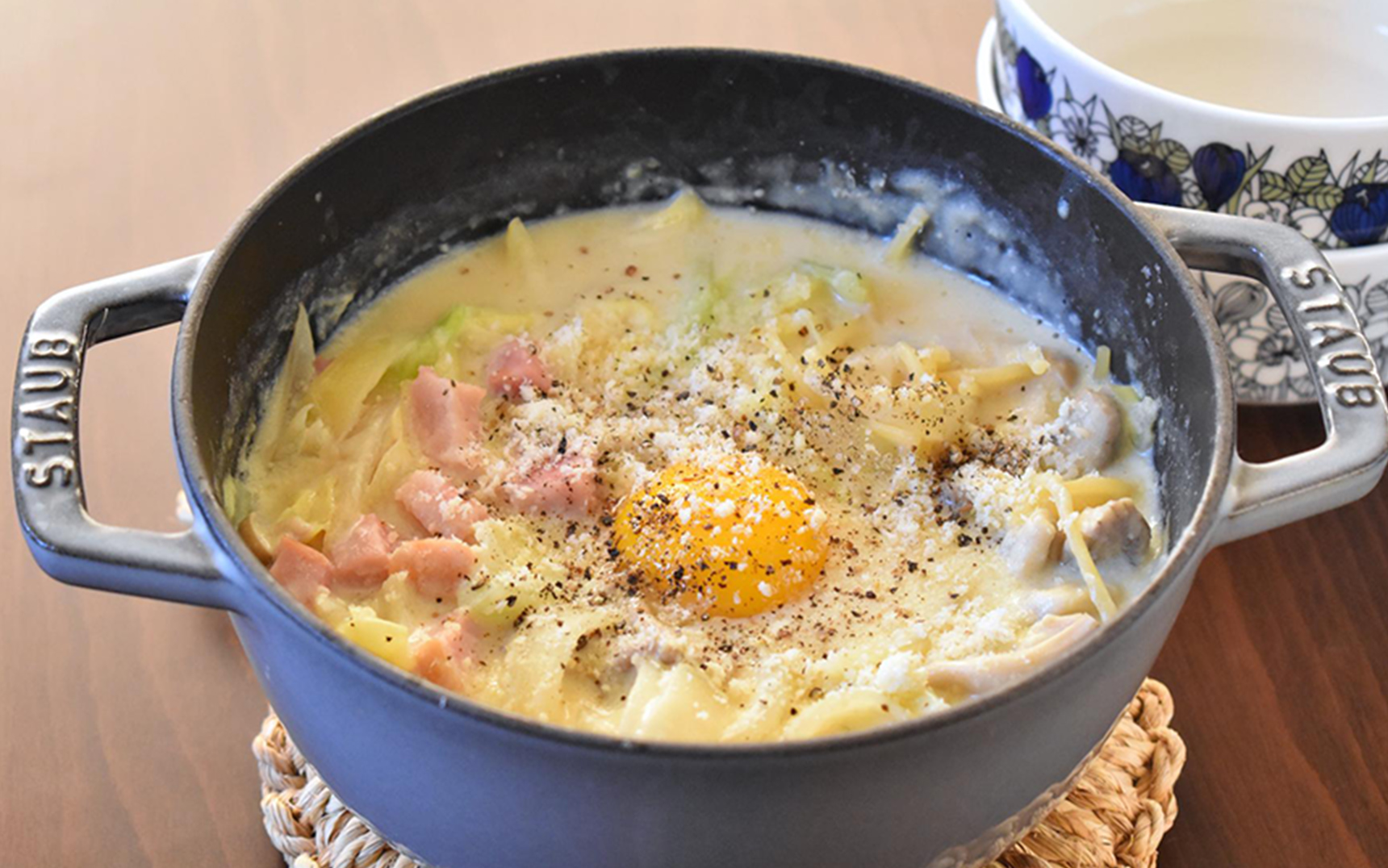 画像：濃厚なのにヘルシー！「豆乳カルボナーラ鍋」のレシピ