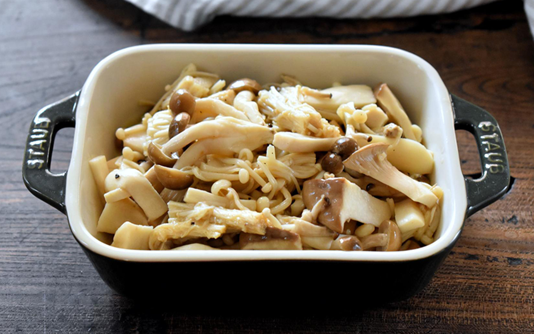 画像：電子レンジ加熱で手軽に完成！豆乳グルトで作るきのこのマリネ