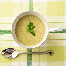 ブロッコリーとりんごのポタージュ